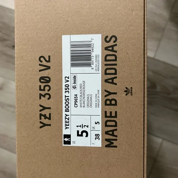 Yeezy 350 V2